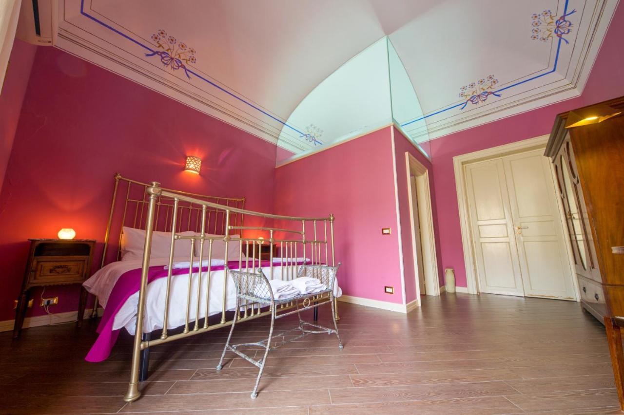 The Palace B&B And Apartments Санто-Стефано-ді-Камастра Екстер'єр фото